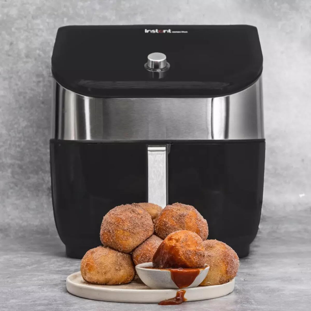 Instant Vortex Plus with ClearCook - 5.7 L Digital Healthy Hot Air Fryer -1700 W