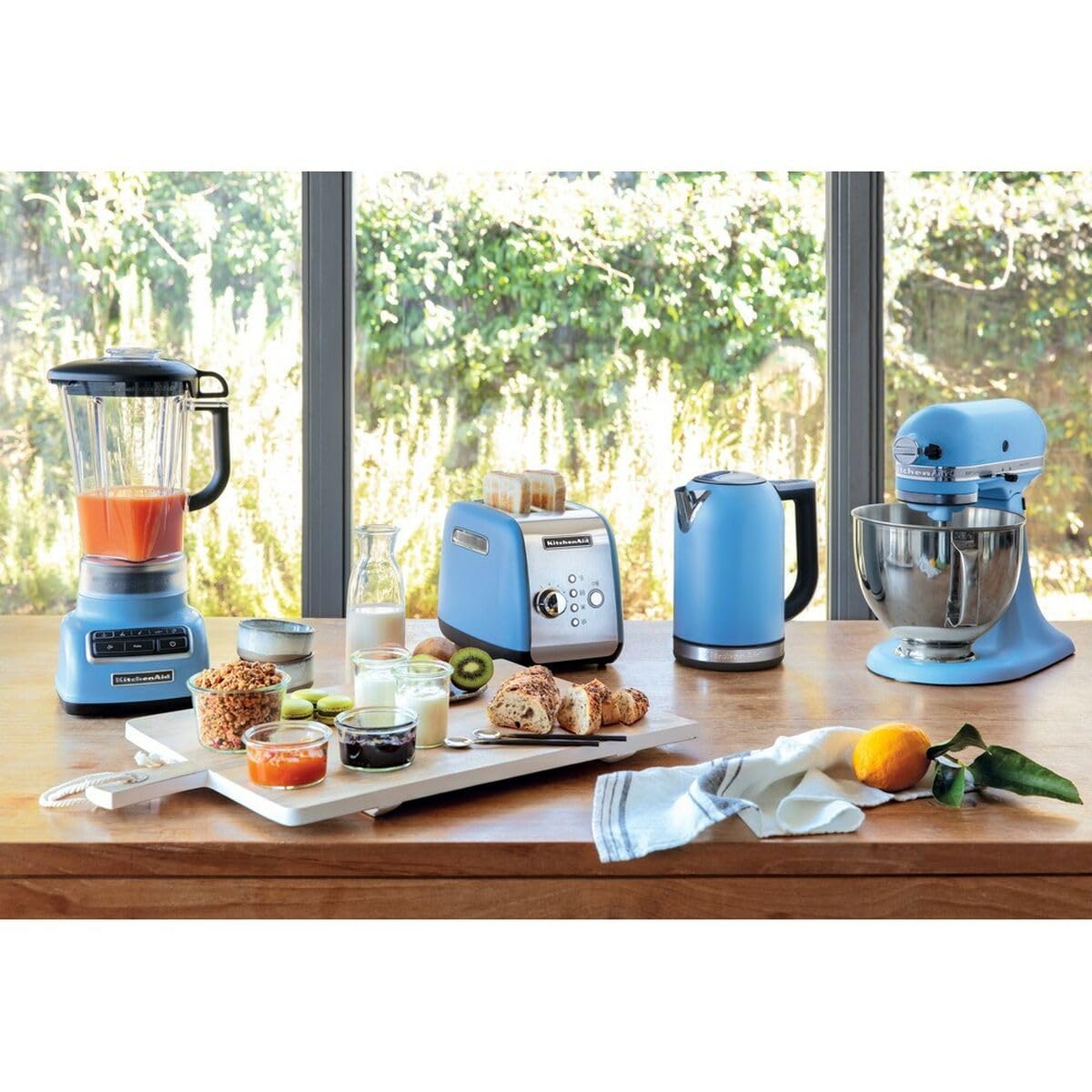 Kitchenaid Planetaria Artisan - Robot da Cucina con testa inclinabile e 7 accessori - 4.8 L