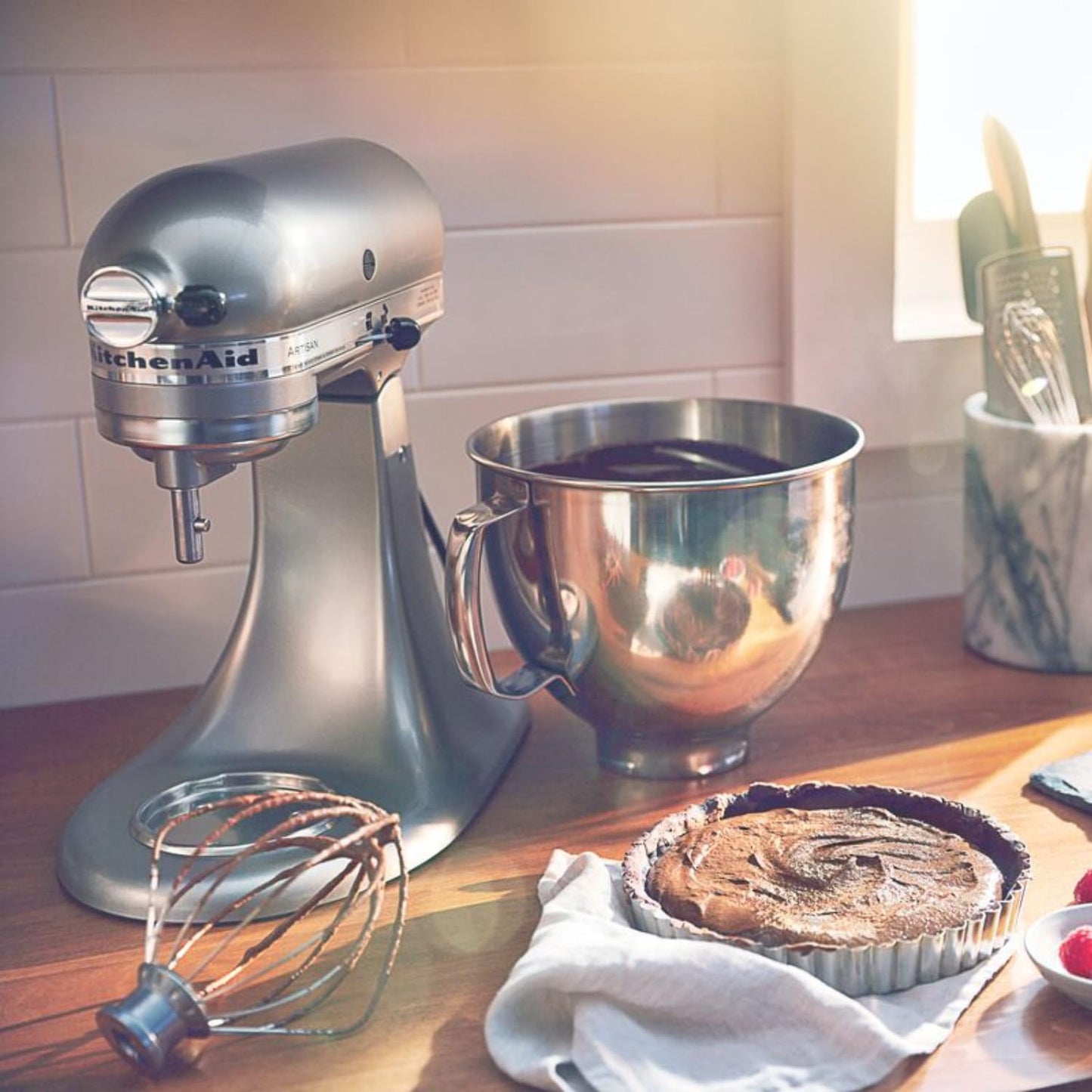 Kitchenaid Planetaria Artisan - Robot da Cucina con testa inclinabile e 7 accessori - 4.8 L